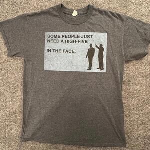 Gildan Heavy Cotton Men's‎ Graphic T-Shirt Size Medium #259